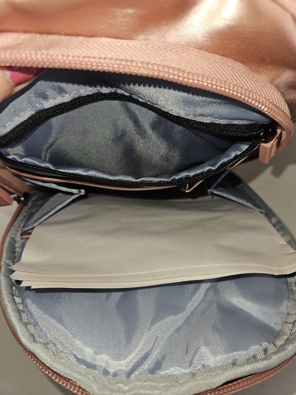 Ihkwip NWT THE CONVERTIBLE SIDEKICK SLING BACKPACK - Rose Gold WOVEN - Picture 16 of 16